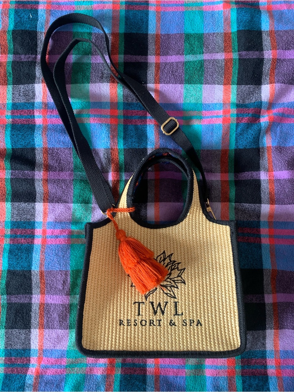 Kiehl’s / The White Lotus collab Straw atore Bag with Orange Tassel